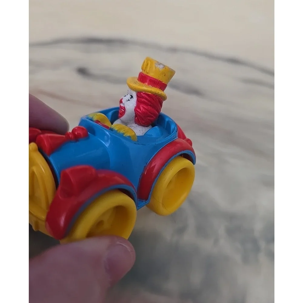 Vintage 1989 McDonaldland's Circus Parade Ringmaster‎ Happy Meal Mini Car Toy